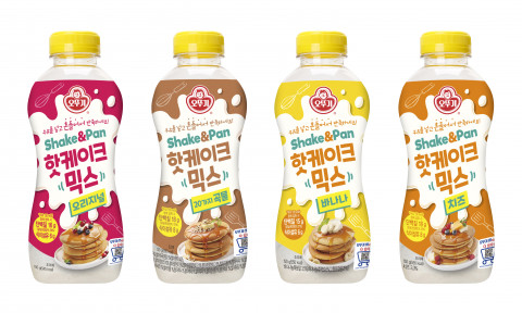 오뚜기가 쉐이크앤팬 핫케이크 믹스 4종을 출시했다
