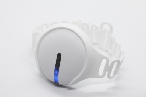 웰스케어의 홈케어 레이저 테라피 디바이스 ‘이아소’