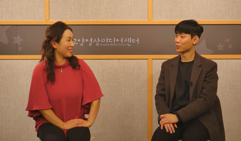 왼쪽부터 일산FM DJ 주디와 일산FM 박희철 활동가