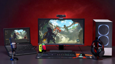 마이크, 헤드폰, 캡쳐 카드 등 다양한 스트리밍 방송 장치와 호환 가능