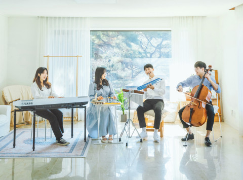 왼쪽부터 웨이홈 멤버 박성령, 박에셀, 김형준, 차소원