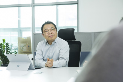 더.웨이브.톡 김영덕 대표