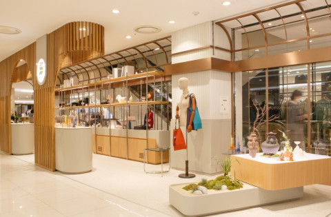 롯데백화점 강남점에 조성된 신당창작아케이드 아트마켓 ‘S-store’ 전경