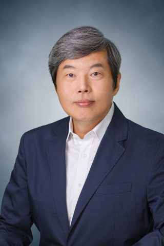 윤철호 저자