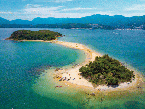 사이쿵은 카약과 스노쿨링 즐기기 좋은 곳이다