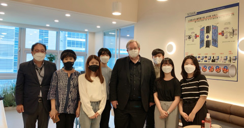 글로벌 공공정보 인증서비스 센터장 김상용(왼쪽 첫 번째)