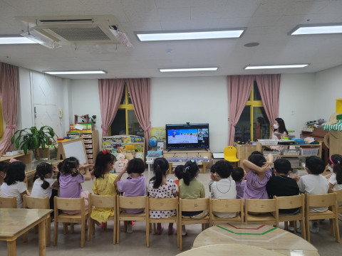 성북문화재단 글빛도서관은 메타버스를 활용한 비대면 이용자교육을 실시했다