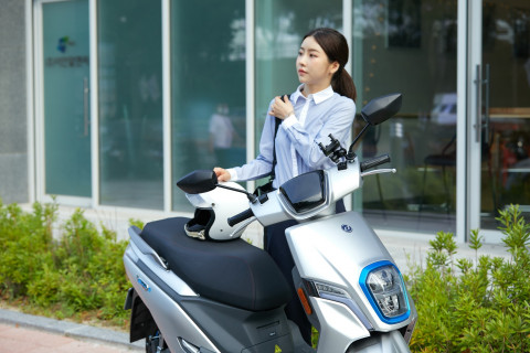 배터리 교환형 전기이륜차 EM-1S