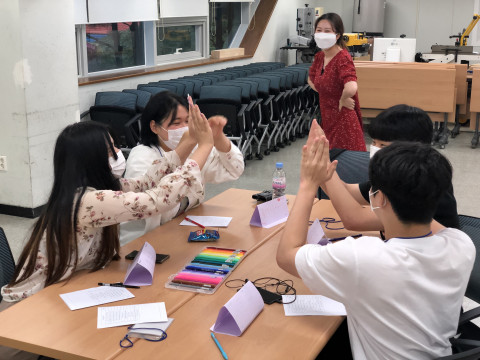 2021 청소년 국제교류 프로그램 ‘유레카’ 참가 청소년의 활동 모습