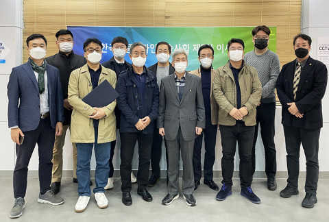 왼쪽부터 정홍욱, 홍성훈, 이선엽, 김두현, 강태호, 박동철, 김승철, 송기연, 이준, 이시창, 김재훈 기술사