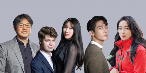 왼쪽부터 진모영 감독, 엘레나와까르르, 크리에이터 시윤, 사랑애