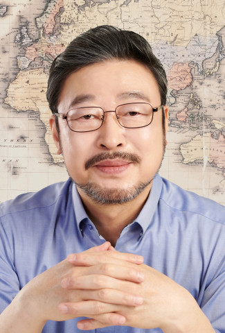 제20대 대선에 출마선언을 한 김민찬 한류연합당 당대표