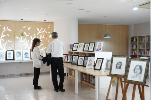 고려사이버대학교 디자인학부의 ‘데생연구회’ 작품 전시 현장