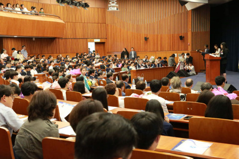 세계학교폭력추방본부(SVEH)가 2019년 7월 16일 오후 2시 국회헌정기념관 2층 대강당에서 개최한 ‘안전사회 정착을 위한 학교 폭력 예방 및 추방 방안’ 세미나에서 세계청년리