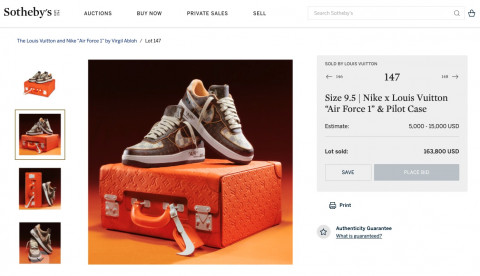 소더비즈에서 16만3000달러에 낙찰받은 버질 아블로의 ‘NIKE x LOUIS VUITTON, 에어포스1’