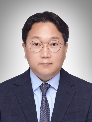 GC녹십자가 글로벌 마케팅 임원에 윤영준 Unit장을 영입했다