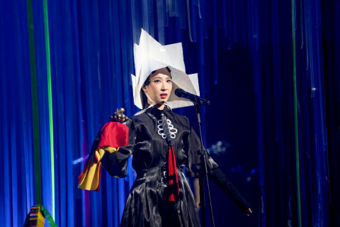 공연을 선보이는 소리꾼 추다혜