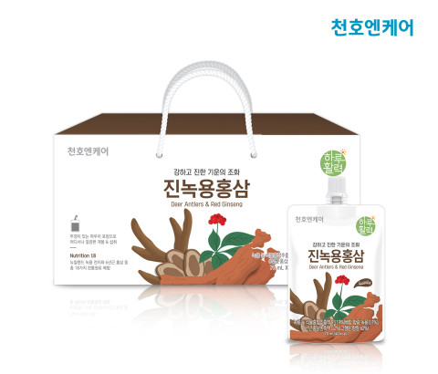 천호엔케어가 출시한 녹용과 홍삼을 한 팩에 담은 ‘하루활력 진녹용홍삼’ 제품