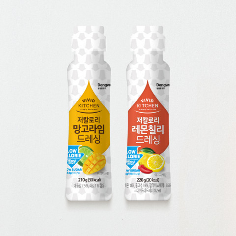 동원홈푸드가 출시한 비비드키친 저칼로리 드레싱 2종(레몬칠리·망고라임)