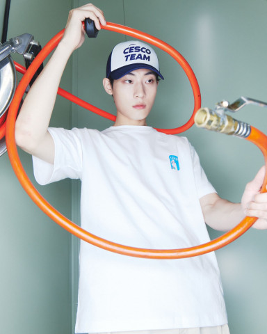 이번 무신사의 세스코 팀 의류 컬렉션 화보는 세스코 서비스 컨설턴트들이 실습 교육을 받는 세스코 시뮬레이션센터에서 촬영했다