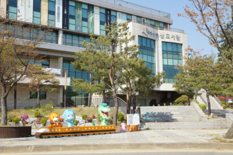 송산도서관 전경