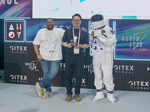 이노베이션 컵 스폰서 AHOY CEO Jamil Shinawi(왼쪽), 비주얼캠프 이승우 이사(가운데)