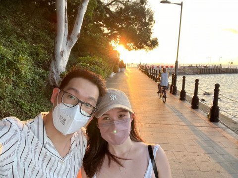 Long-Distance Lovebirds Renew Sweet Memories in Hong Kong