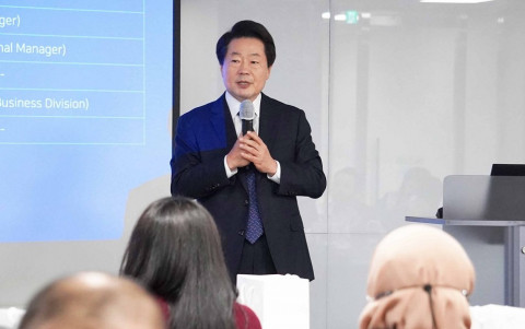 안랩 강석균 대표이사가 환영사를 하고 있다