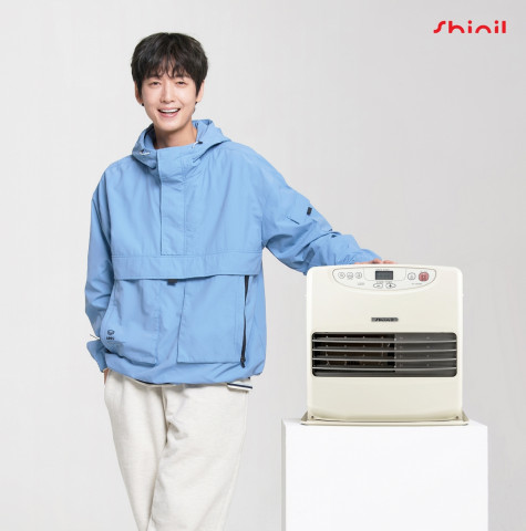 신일전자의 홍보모델 정경호와 팬히터