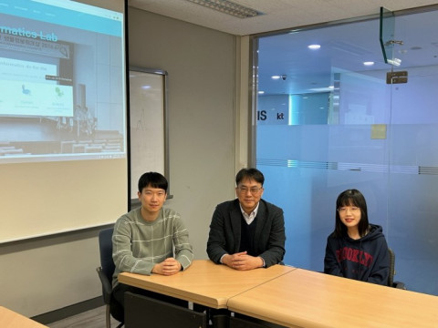 왼쪽부터 서울대 컴퓨터공학부 이도훈 박사후연구원, 김선 교수, 양지원 협동과정 인공지능전공생