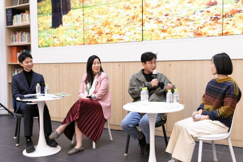 왼쪽부터 허희 문학평론가, 이은주 기자, 박준 시인, 박혜진 Littor 총괄디렉터