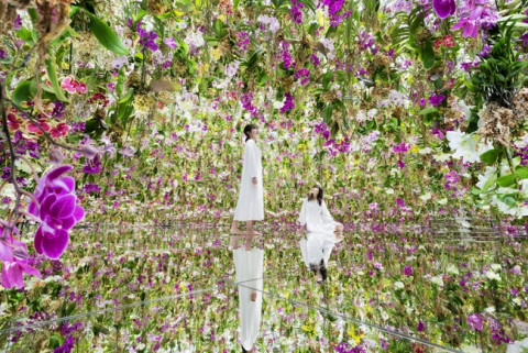 ‘Floating Flower Garden’-꽃과 나와 형제, 정원과 나와 일체