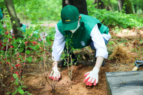 서울그린트러스트와 스타벅스코리아가 ‘공원의 친구되는 날’ 전국 공원 봉사 캠페인을 4년째 이어가고 있다