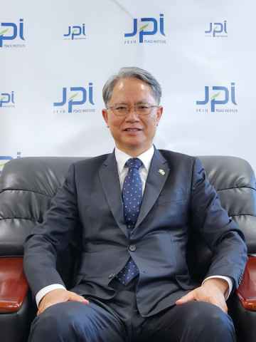 제주평화연구원 신임 원장으로 취임한 강정식 전 주호주대사