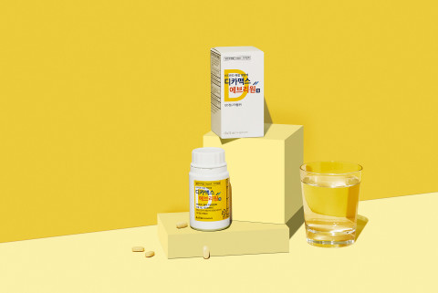 다림바이오텍의 ‘디카맥스 에브리원’. 비타민 D와 칼슘 등 부족한 영양소를 채우기 위해 온 가족이 함께 복용할 수 있고 약국에서 구매할 수 있다