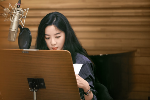 배우 이청아가 6월 15일 복합문화예술공간 빛의 시어터에서 개막하는 ‘달리, 끝없는 수수께끼’전(展)의 오디오 도슨트로 참여한다