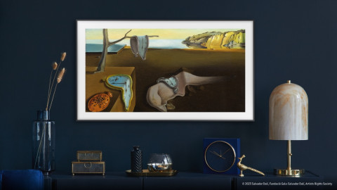 삼성전자 더 프레임을 통해 만날 수 있는 살바도르 달리의 대표작 ‘기억의 지속(The Persistence of Memory)’
