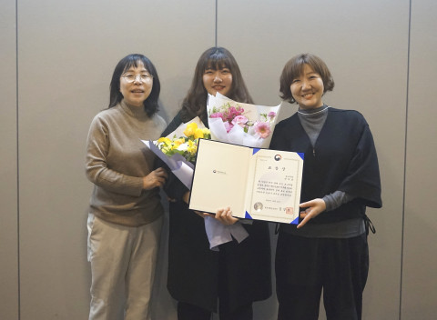 왼쪽부터 해외문화홍보원 외신분석팀 최강 과장, 글나무 방다솜 부장, 글나무 문선희 대표