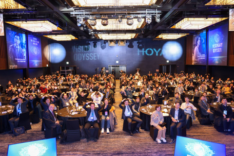 VISIONARY ODYSSEY: SHAPING THE FUTURE OF LENS WITH HOYA 행사에 참여한 국내 안경원 종사자 및 파트너사