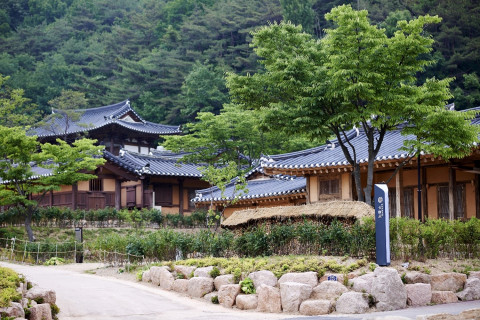 전통리조트 구름에 전경