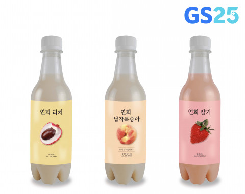 왼쪽부터 GS25에서 판매하는 연희리치, 납작복숭아, 딸기 상품