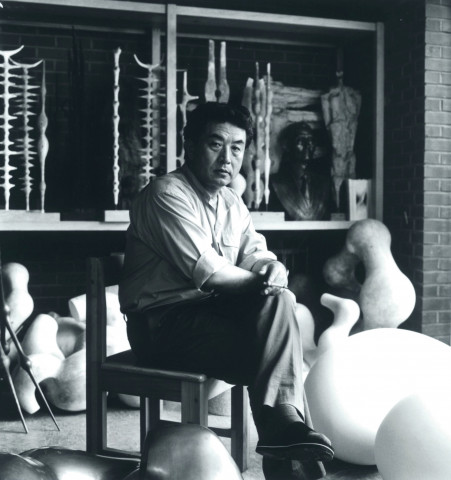 조각가 최만린_정릉동 아틀리에 공간에서_1982년(ⓒ 성북구립미술관)