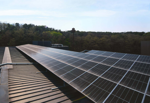 아로마티카 오산 제조 공장은 태양광 패널을 통해 연간 소비전력의 평균 26%를 자가 생산해 충당하고 있다(사진: 아로마티카)