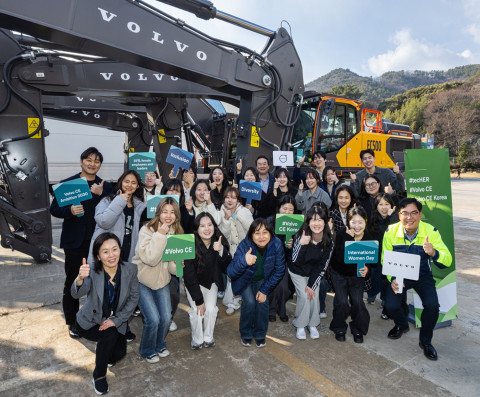 볼보그룹코리아가 부산대학교 공과대학 여학생들을 대상으로 ‘#tecHER(테크허)’ 멘토링 행사를 개최했다(사진 제공: 볼보그룹코리아)