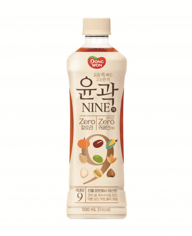 동원F&B이 9가지 국내산 차(茶) 원료를 담은 ‘윤곽 NINE’을 출시했다