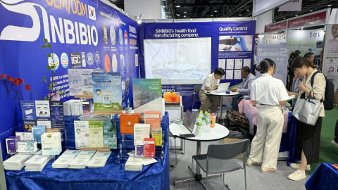 신비바이오가 태국 방콕에서 열린 ‘2025 VITA FOOD ASIA’ 전시회에서 해외 바이어들을 사로 잡으며 주목할 만한 성과를 거뒀다