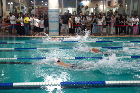 서대문청소년센터 수영장에서 열린 ‘YOUTH 스위밍 FUN FUN! 레이스’ 모습