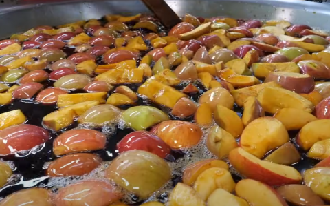 ‘한닢쿡 문경감홍사과맛간장’이 만들어지는 과정