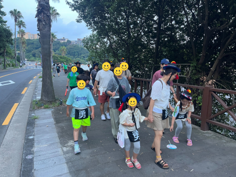 공연에 참여한 관객들