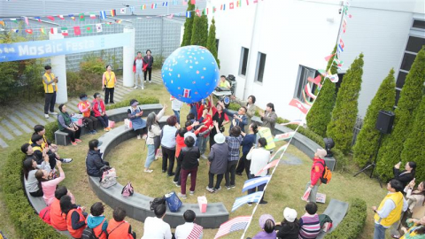 제1회 다문화축제 ‘금정에서 시작하는 지구별 - First Mosaic Festa’ 피날레 퍼포먼스